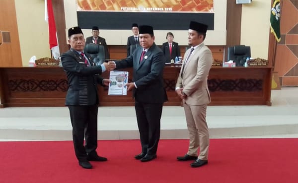 Rapat Paripurna DPRD Kapuas Hulu Soroti Arah Pembangunan dan Nota Keuangan 2026