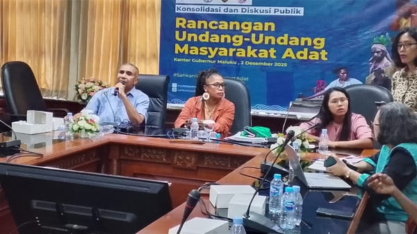 Decky Tanasale Desak Pemerintah Akhiri Status “Desa” bagi Negeri Adat di Maluku