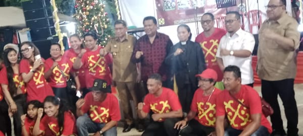 Saat Natal Menyapa Jalanan : Wali Kota Ambon Rayakan Kasih Bersama Kaum Marjinal