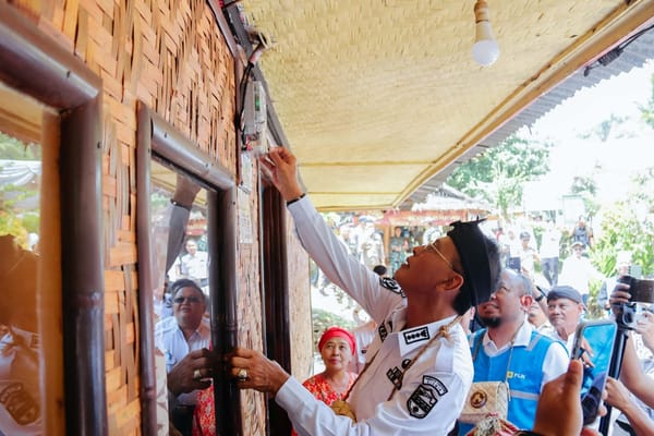 Cahaya di Kampung Adat Kuta: Saat Listrik Menyala Bersama Pelestarian Budaya