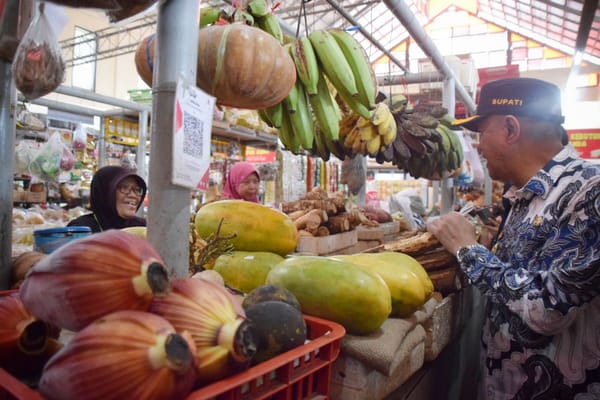 Jelang Nataru, Bupati Banyumas Pastikan Harga Pangan Stabil dan Stok Aman