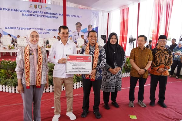 Wisuda Akbar Graduasi Mandiri KPM Program Keluarga Harapan,  Sebagai Bukti Naiknya Kesetaraan Sosial