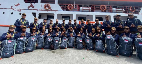 Anggota Pramuka Madrasah Aliyah Ma'arif Jikotamo Obi Ikut Scouting for Peace and Humanity