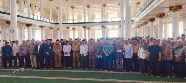 BAZNAS Ternate Salurkan Dana Penerima Manfaat Imam dan Badan Sa'ra