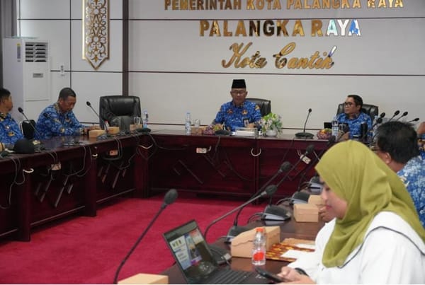 Pemko Palangka Raya Perkuat Camat dan Lurah Tangani Administrasi Pertanahan, Arbert Tombak Tekankan Peran Garda Terdepan