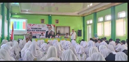 Anggota DPD RI Sosialisasikan Empat Pilar Kebangsaan Kepada Siswa MAN Palangka Raya