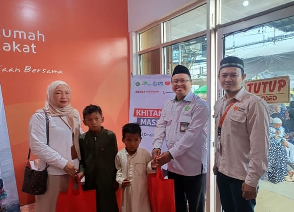 Khitanan Massal LAZNAS Rumah Zakat Kalsel Tetap Berlangsung Khidmat Ditengah Hujan Lebat