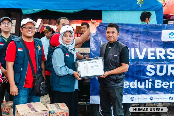 Disambut Gubernur Aceh, Relawan Unesa Salurkan Bantuan dan Beri Psikososial Hingga Layanan Kesehatan Bagi Warga Terdampak Banjir