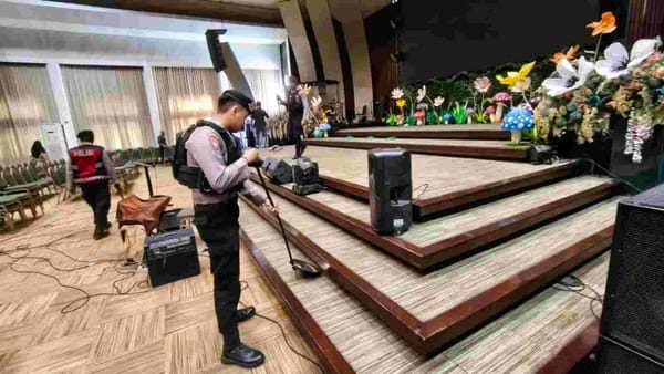 Natal Dijaga Senjata dan Anjing Pelacak, Negara Tak Mau Kecolongan Teror di Gereja Sidoarjo