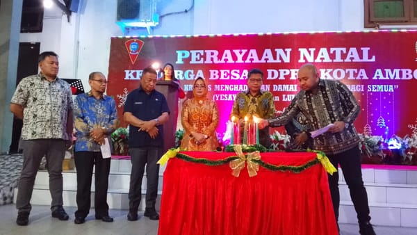 Natal DPRD Kota Ambon: Suara Damai dari Rumah Rakyat,  Rahabeat Ajak Kita Saling Menyapa
