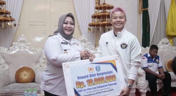 Plt. Bupati Ponorogo Beri Reward kepada Peraih Perunggu Cabor Ju-Jitsu di SEA GAMES 2025 Thailand