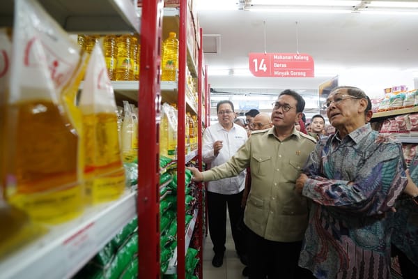 Kunker Mendag Budi Santoso di Kalbar lihat Stok Gudang Bulog dan Ritel modern