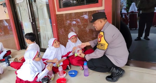 Ribuan Porsi MBG Didistribusi Kepada Pelajar di Kelurahan Penggilingan