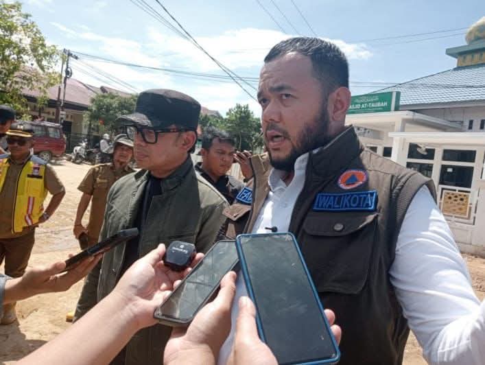 Wali Kota Padang: Hunian Sementara Siap, Pendataan Rumah Rusak Jadi Prioritas