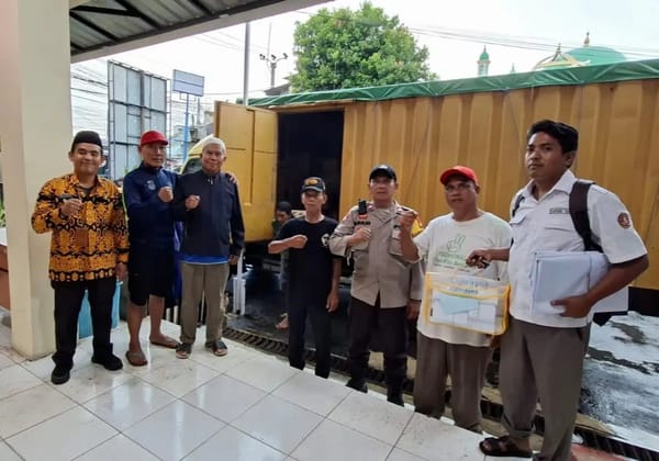 Jelang Nataru, Pemerintah Pusat Berikan Sembako 1.448 warga  Cipayung Depok
