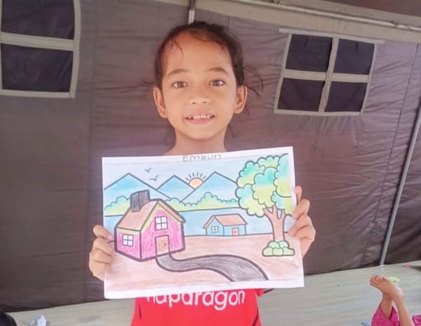 Cerita Anak Korban Banjir di Padang: Embun, Rindu Rumahnya Kembali
