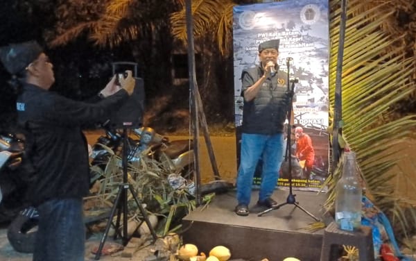 'Malam Sastra Sumatera Luka' PWI Kepri-PWI Batam Banjir Dukungan Warga Aceh, Sumut dan Sumbar