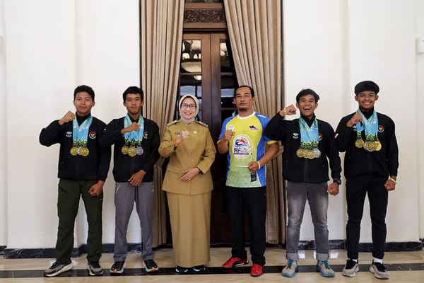 Atlet FAJI Lumajang Sabet 3 Emas Satu Perak di Ajang IRF World Rafting Championship ​ Malaysia 2025