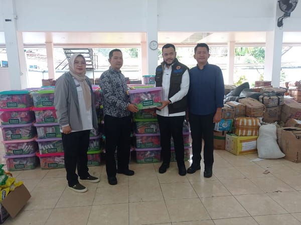 Tanoto Foundation Salurkan Bantuan 300 Family Paket untuk Korban Bencana Kota Padang