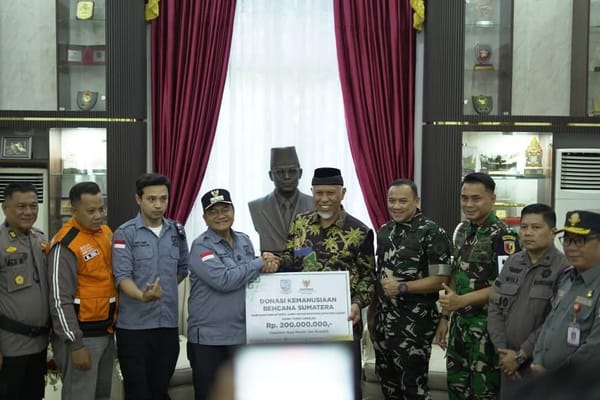 Kota Jambi Salurkan Bantuan Rp200 Juta untuk Sumbar, Mahyeldi: Dukungan Ini Meneguhkan Semangat Kami