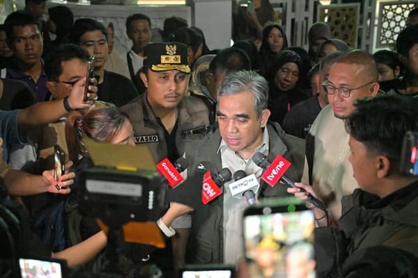 Wagub Sumbar Dampingi Ketua MPR RI Tinjau Korban Banjir di Kecamatan Nanggalo, Kota Padang