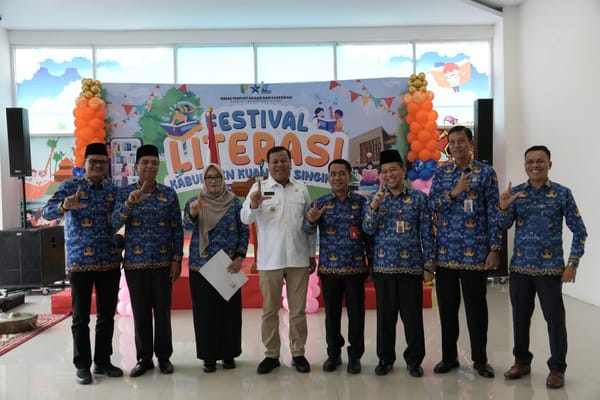 Bupati Kuantan Singingi Buka Fastival Literasi Perpustakaan 2025
