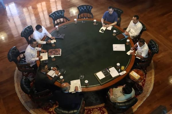 Bahas Kampung Haji hingga Percepatan Pemulihan Sumatera, Presiden Prabowo Kumpulkan Menteri di Hambalang