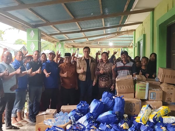 Bupati Yulianto dan Anggota DPR RI Mulyadi Salurkan Bantuan bagi Warga Pasanggiang Talu dan Kampung Nelayan Sasak