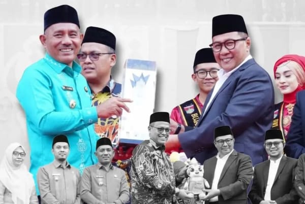 Wali Kota Bukittinggi Ramlan Nurmatias Serahkan Bonus Kafilah Bukittinggi Hingga Rp1 Milyar