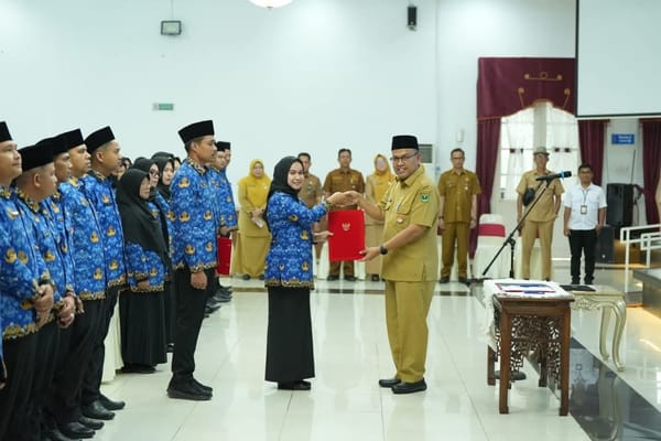 117 PPPK Paruh Waktu Pemprov Sumbar Terima SK, Sekdaprov Ingatkan Disiplin dan Etos Kerja