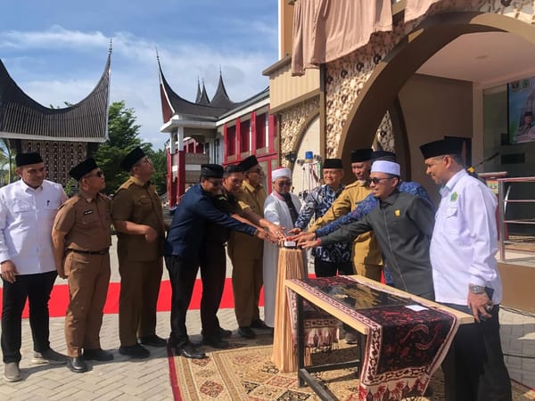 Gubernur Mahyeldi Resmikan Penggunaan Gedung Baru MUI Sumbar