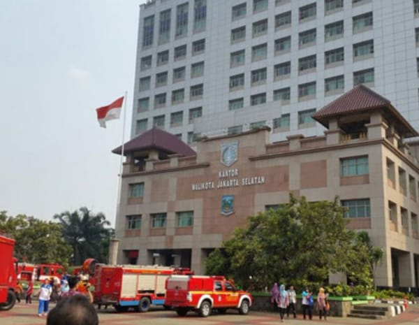 Kebakaran di Kantor Wali Kota Jaksel Hanguskan Ruang Genset Trafo