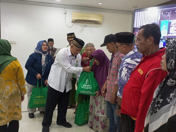 Baznas Serahkan Sembako pada Peringatan Hari Ulang Tahun ke-21 PP RRI di Tanjungpinang