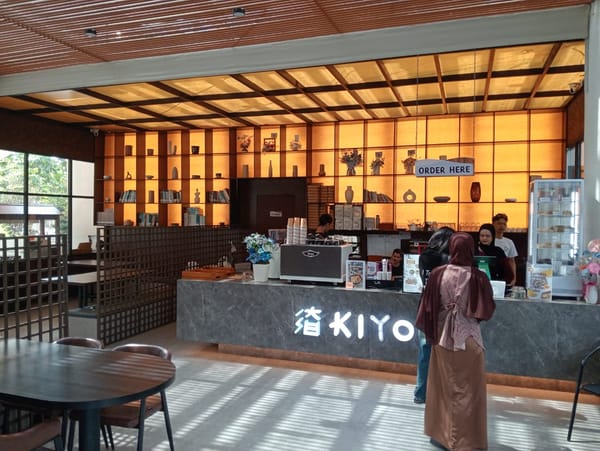 Kiyosu Cafe UNTAN Rangkul Pegawai Disabilitas Tanpa Batas