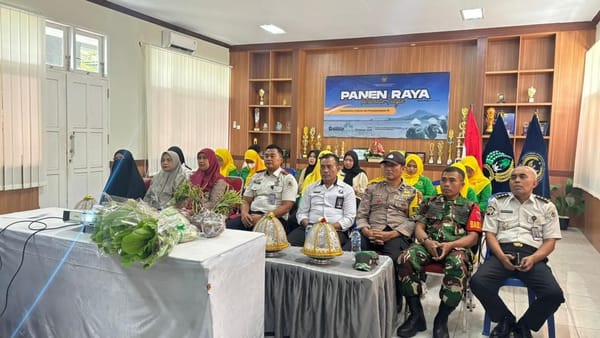 Babinsa Koramil 1425-01/ Binamu, Ikuti Panen Raya Ketahanan Pangan Via Vidcon