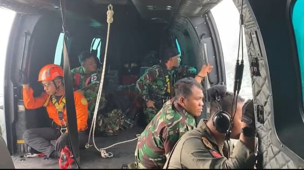 ATR 42-500 Hilang Kontak, Gubernur Sulsel Kerahkan Tim Gabungan  Pencarian