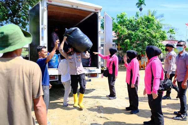 Bhayangkari Sulsel salurkan bantuan kemanusiaan bagi korban bencana di Pidie Jaya