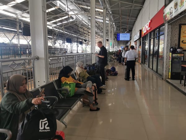 KAI Daop 5 Purwokerto Berangkatkan 322.780 Penumpang Selama Nataru 2025/2026