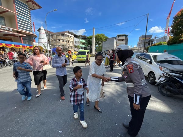 Ibadah Tahun Baru 2026,Satgas Operasi Lilin Salawaku 2025 Amankan Sejumlah Gereja di  Kota Ambon