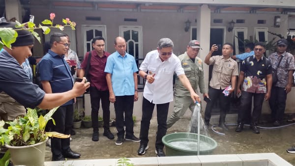 Wali Kota Ambon Resmikan Jaringan Air Bersih Diponegoro Atas, 200 KK Akhirnya Nikmati Air Layak
