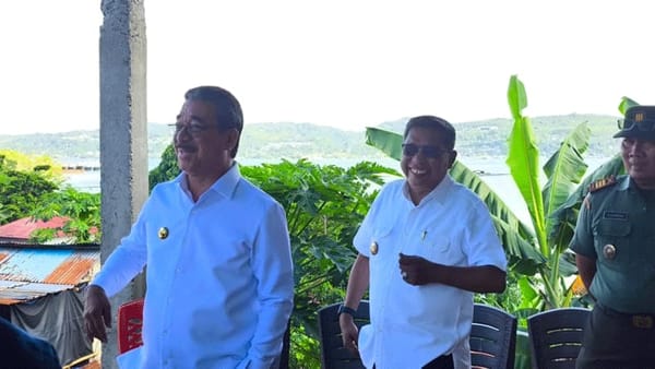 Wali Kota Ambon dan Gubernur Maluku Tinjau 43 Rumah Korban Konflik di Hunut