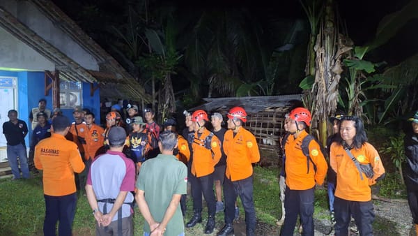 Pencari Kayu Diduga Hilang di Hutan Karang Kemiri, Tim SAR Lakukan Pencarian