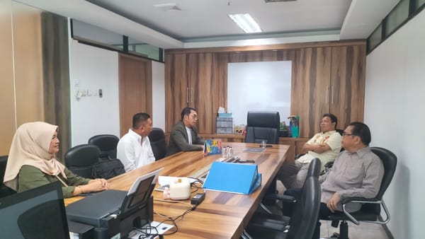 Ketum FORKI Malut Ahmad Assagaf Konsolidasi ke PB FORKI Sekaligus Terima SK