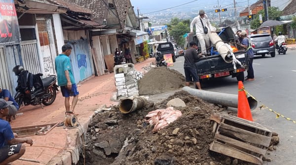 Pipa Tua Jebol di Jalan Brantas, 5.000 Pelanggan Air Bersih Kota Batu Terdampak