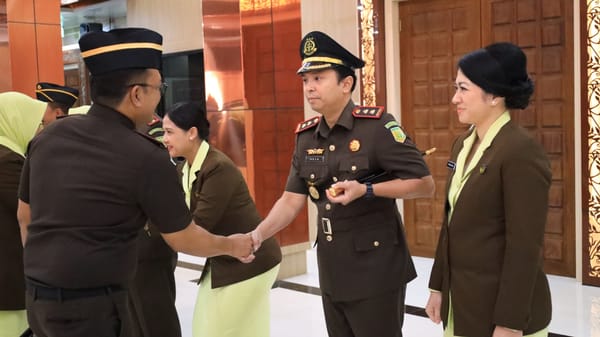 Arya Wicaksana Dilantik Jadi Kajari Batu, Kajati Jatim Tekankan Profesionalisme Adhyaksa