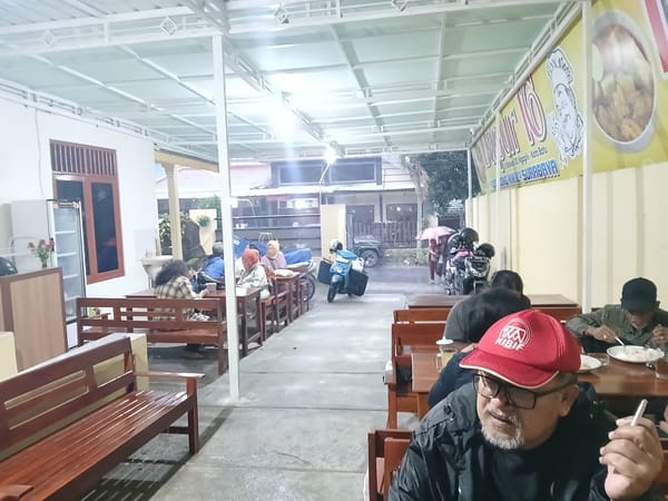 Dari Sepiring Tahu Lontong, Dapur 16 Menghadirkan Rasa, Cerita, dan Kebersamaan