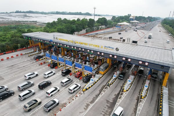 Update Lonjakan Lalu Lintas Arus Balik  2026 Terpantau Sejak pagi hingga sore di GT Cikampek Utama