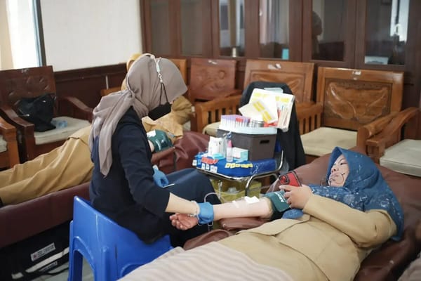 PMI  kota Depok  Targetkan 100 Kantong Darah