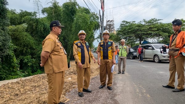 Bupati Rembang, H. Harno pastikan Proyek Pelebaran Jalan Nasional Berkualitas
