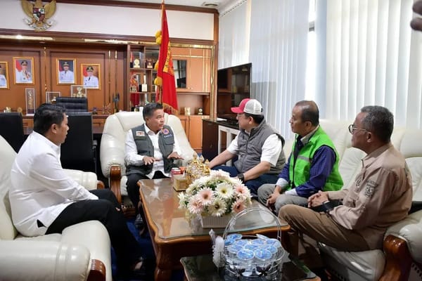 Senator asal Sumbar Irman Gusman Salurkan Bantuan PIP untuk 462 Siswa SD, SMP dan SMA di Kabupaten Agam